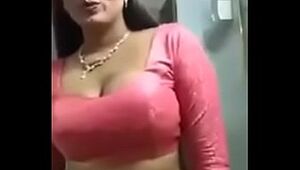 bhabhi show boobs